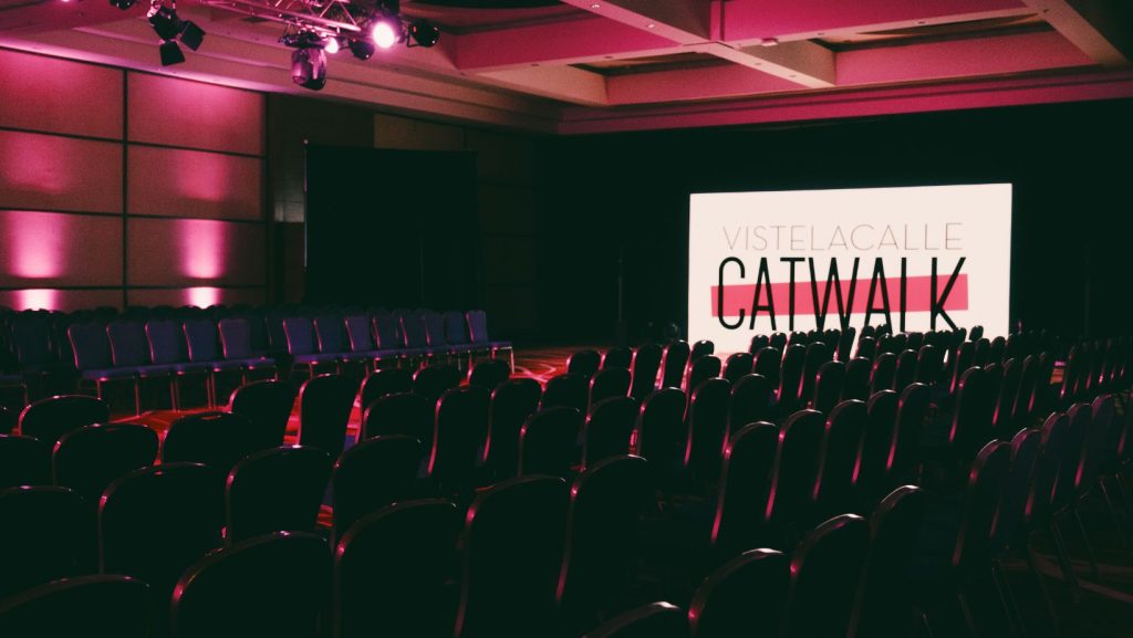 Vistelacalle Catwalk 2025. Primera edición del año. Imagen de Asha Barzúa. Permiso de uso entregado por MUN Designs.