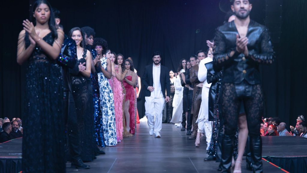 Diseñador chileno Luis Uribe en Runway After Dark. Imagen del fotógrafo Libra.
