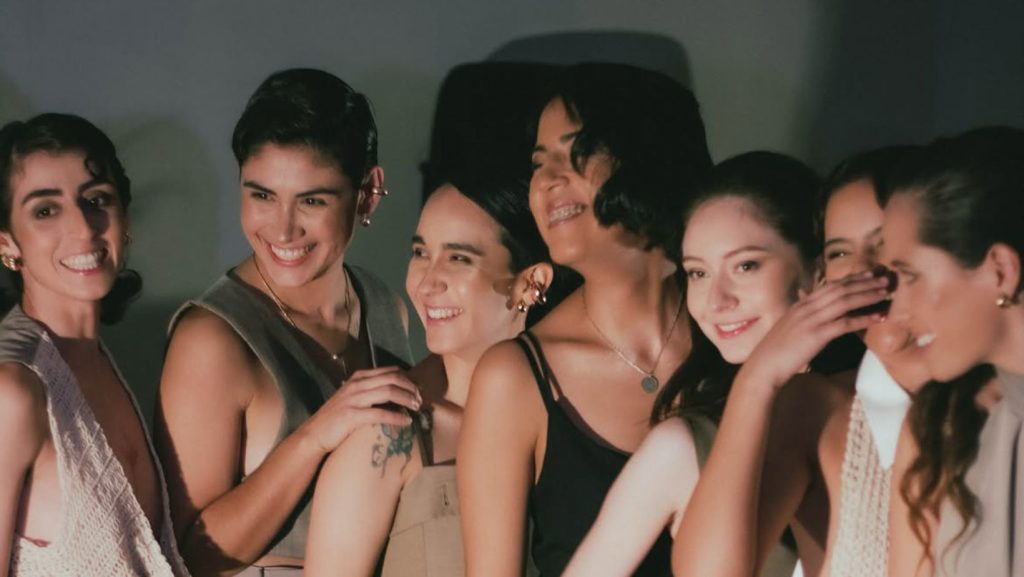 Primera edición de Una noche en el club. Imagen de Paula Yañez.