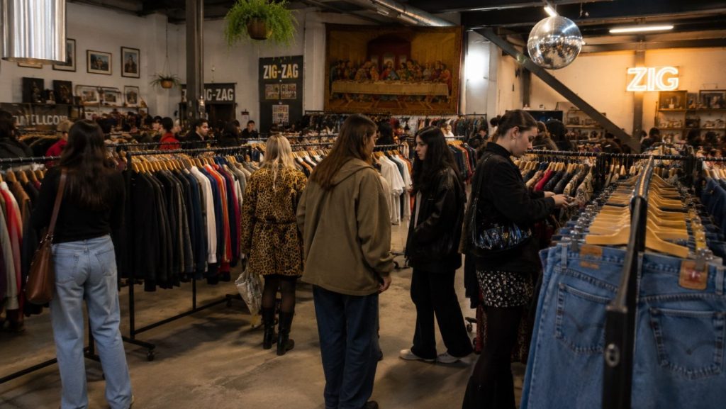 Imagen representativa depanoramas de moda en Chile. Creada con CHATGPT Pro el 10 de julio del 2026.