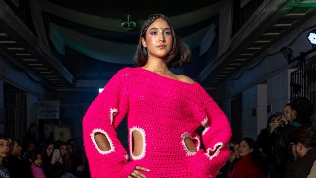 Desfile de moda inmersiva en Talca. Imagen de Utopia Studio.